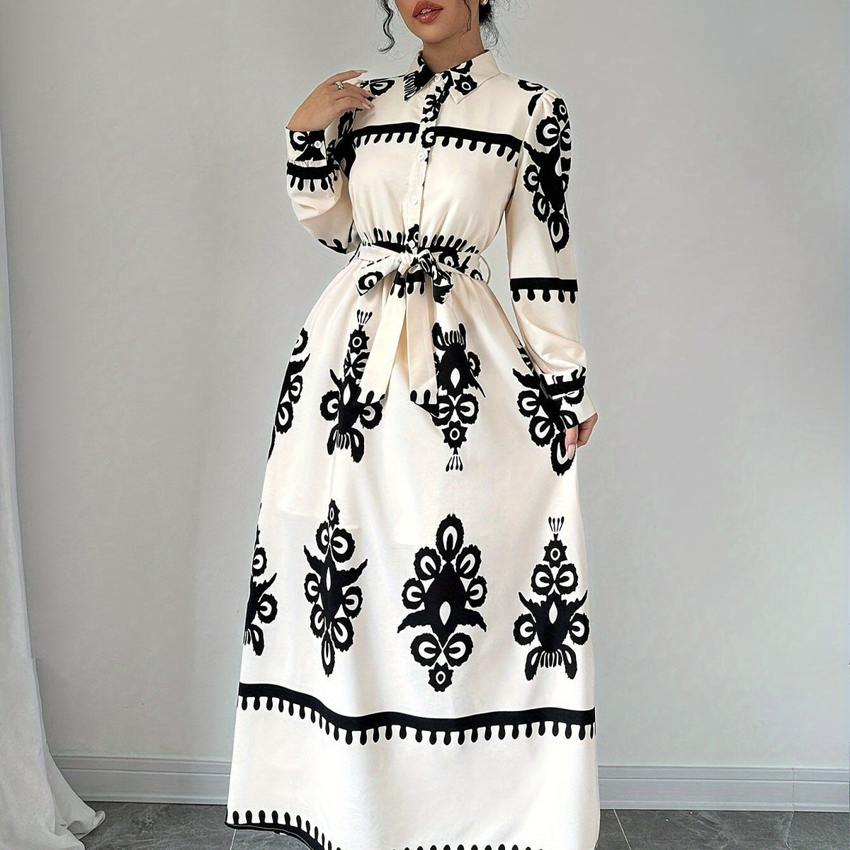 Damen Langarm-Kleid mit Bindegürtel – Gemusterter Print-83357-cca2658a-bacc-462b-ae38-4f5262d68b7a