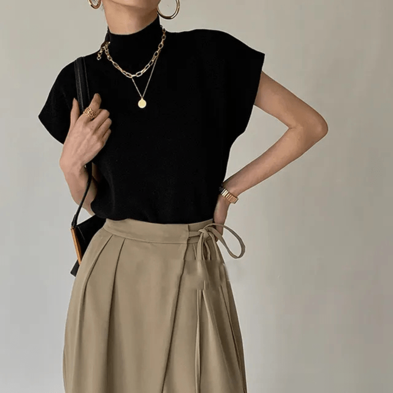 Eleganter Kurzarm-Top mit hohem Kragen