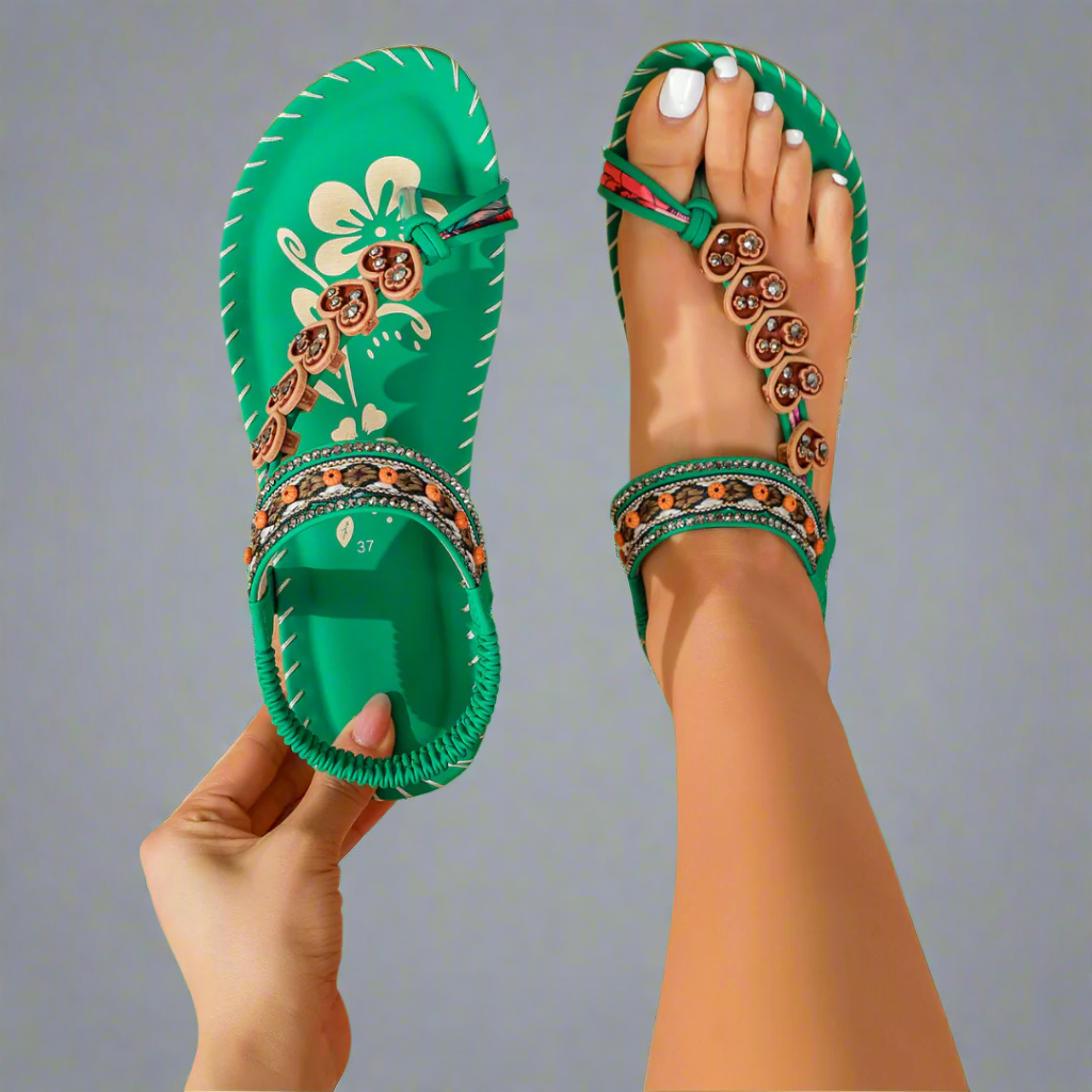 Damen Sandalen Flach – Verzierte T-Riemen mit Perlen & Blumen Details-83364-e601c840-344b-4f28-9d9b-842bd61df333
