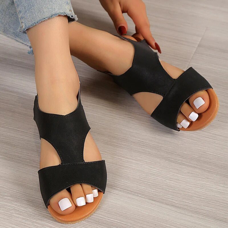 Minimalistische Sandalen mit T-Riemen Design
